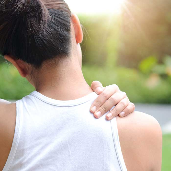 Frozen shoulder chiropractor in Roseville