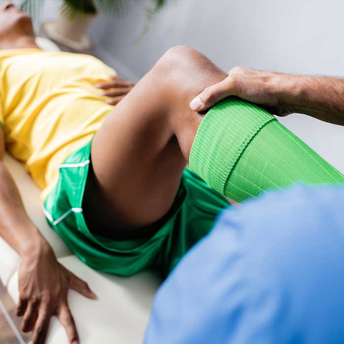 Sports chiropractor in Roseville